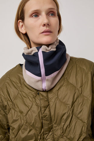 Elmer Fleece Reversible Neck Warmer in Beige and Navy