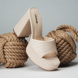 Dolly Mule In Natural Raffia