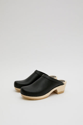 No.6 Old School Clog on Mid Heel in Black